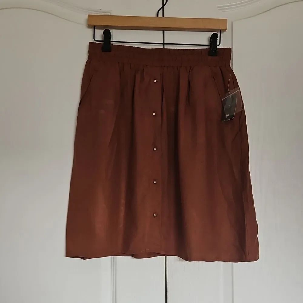 Suzy Shier Brown A-Line Pleated Skirt